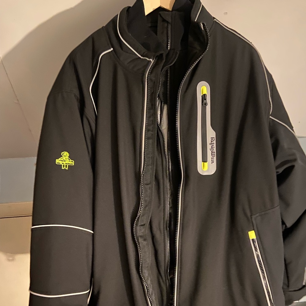 refridgiwear coat. Brand new. Never worn